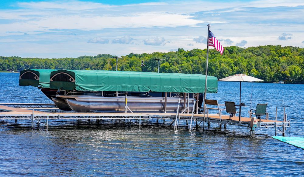 boat-lift-lakeside-docks-wi (1)